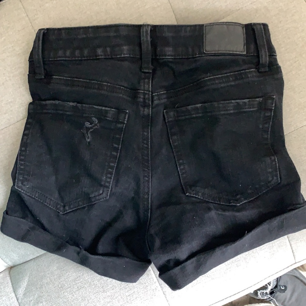 Shorts - Picture 2 of 5